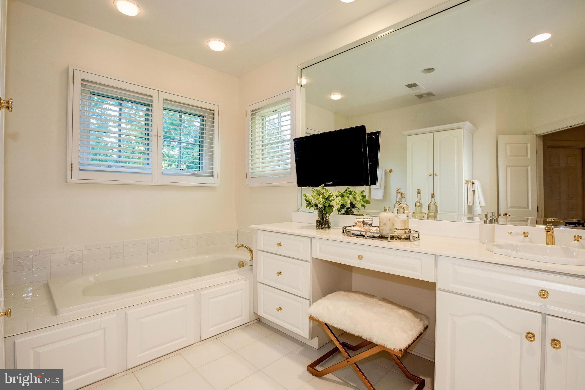 WOODMONT - Residential