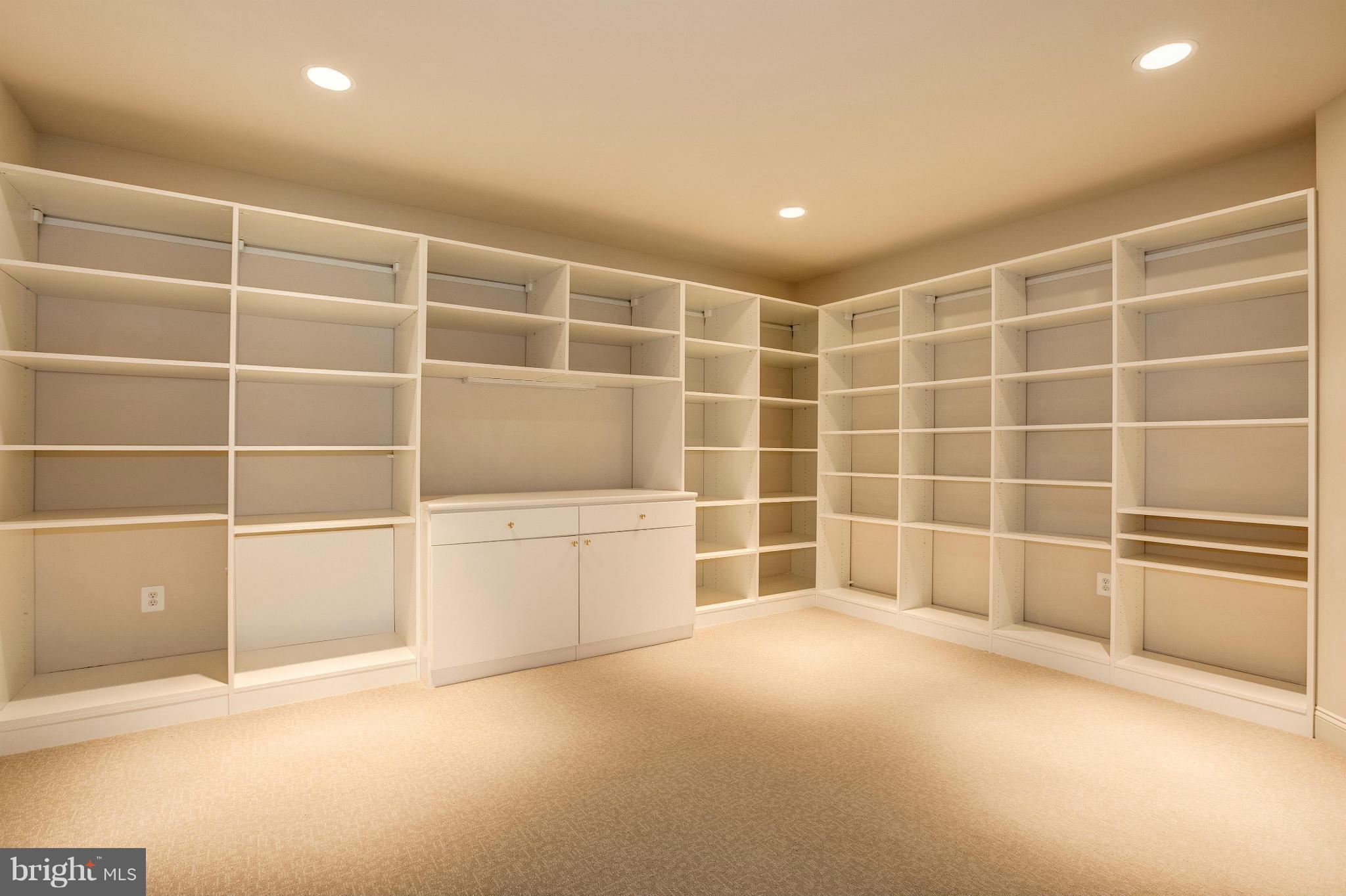 WOODMONT - Residential