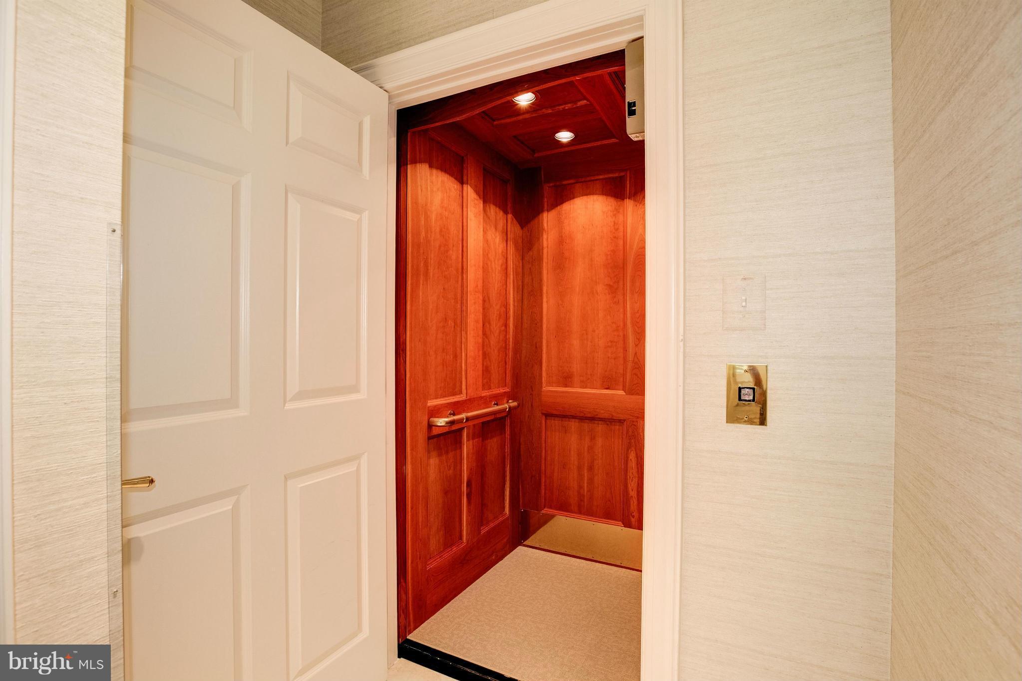 WOODMONT - Residential