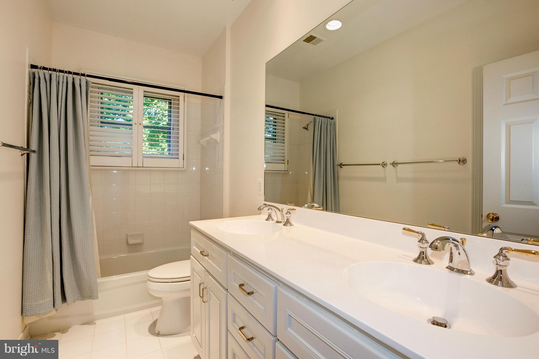 WOODMONT - Residential