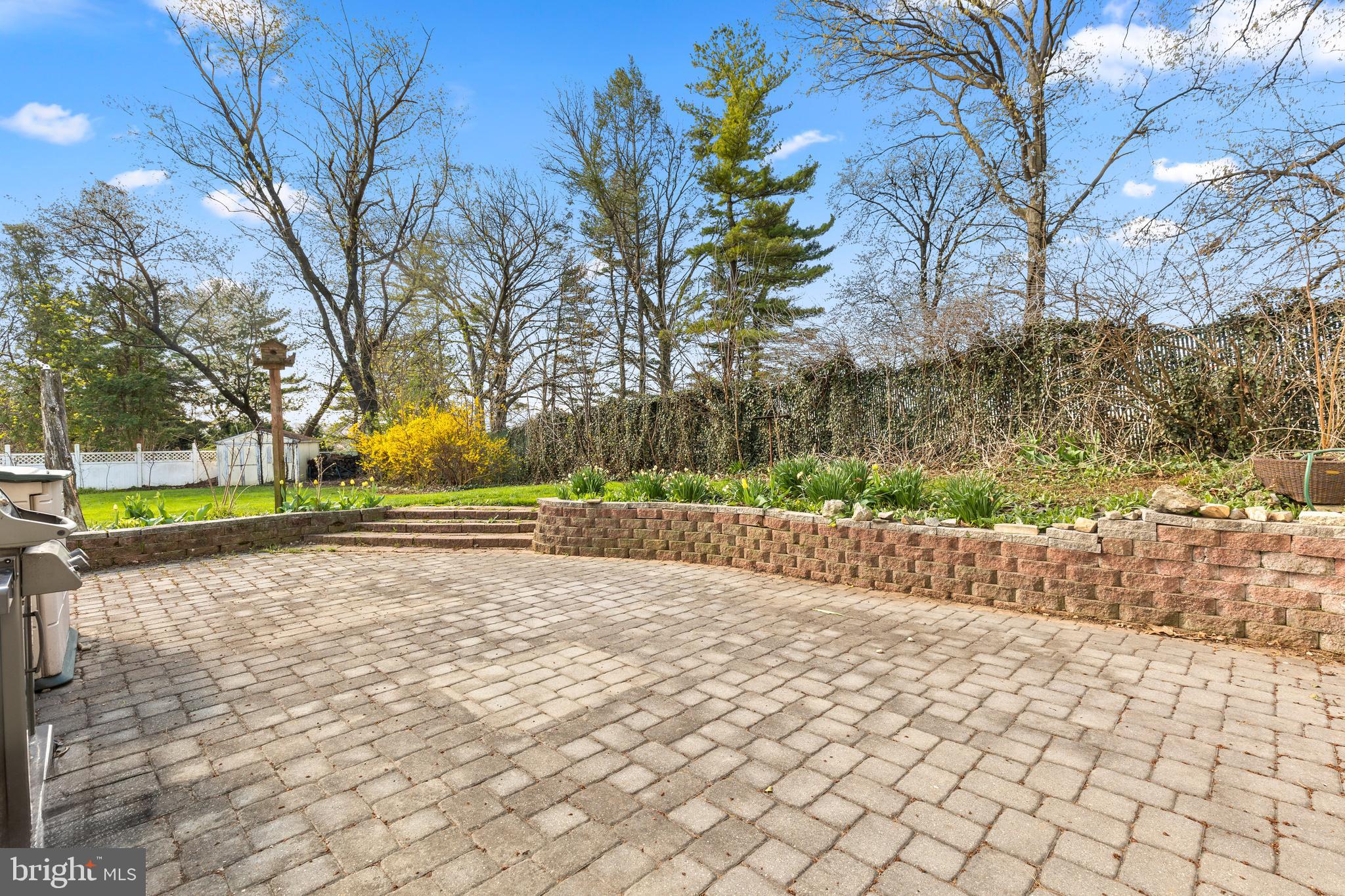 NEW HOLLAND - Residential