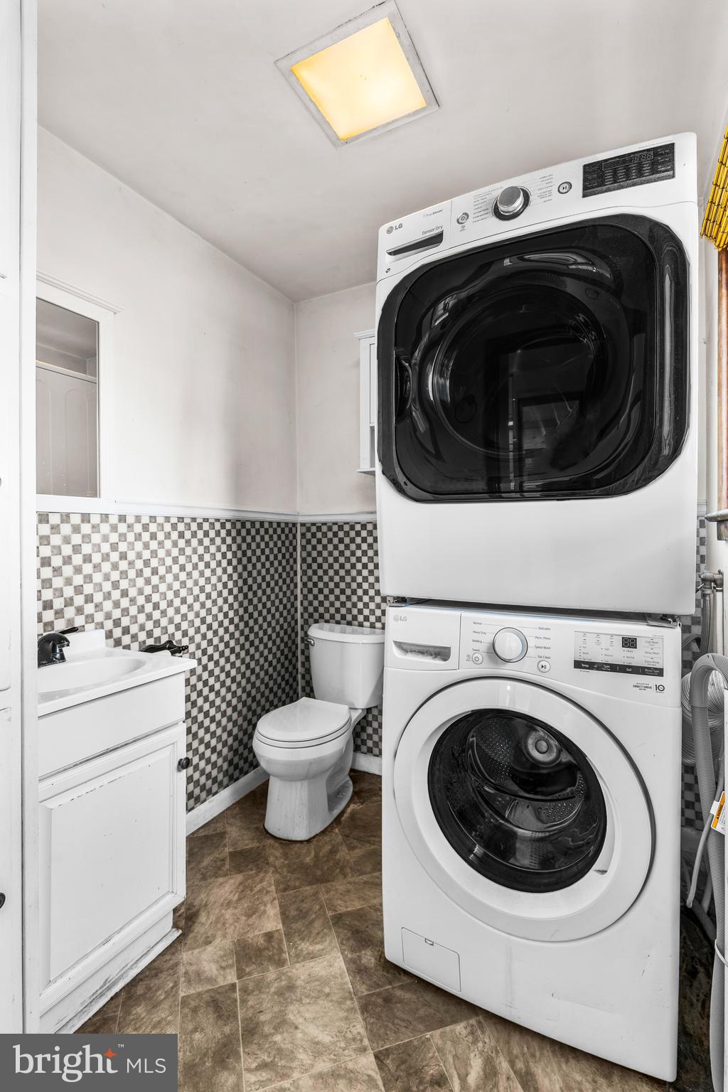 NEW HOLLAND - Residential