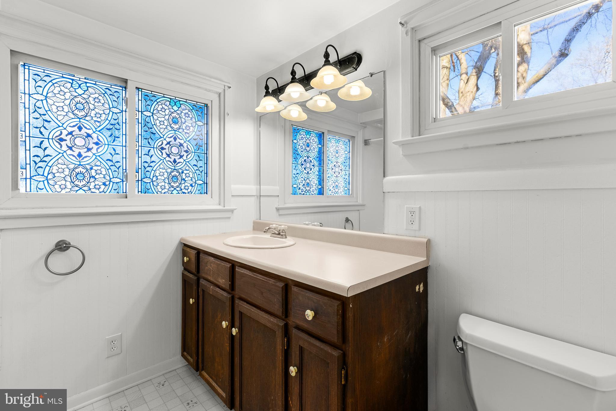 NEW HOLLAND - Residential