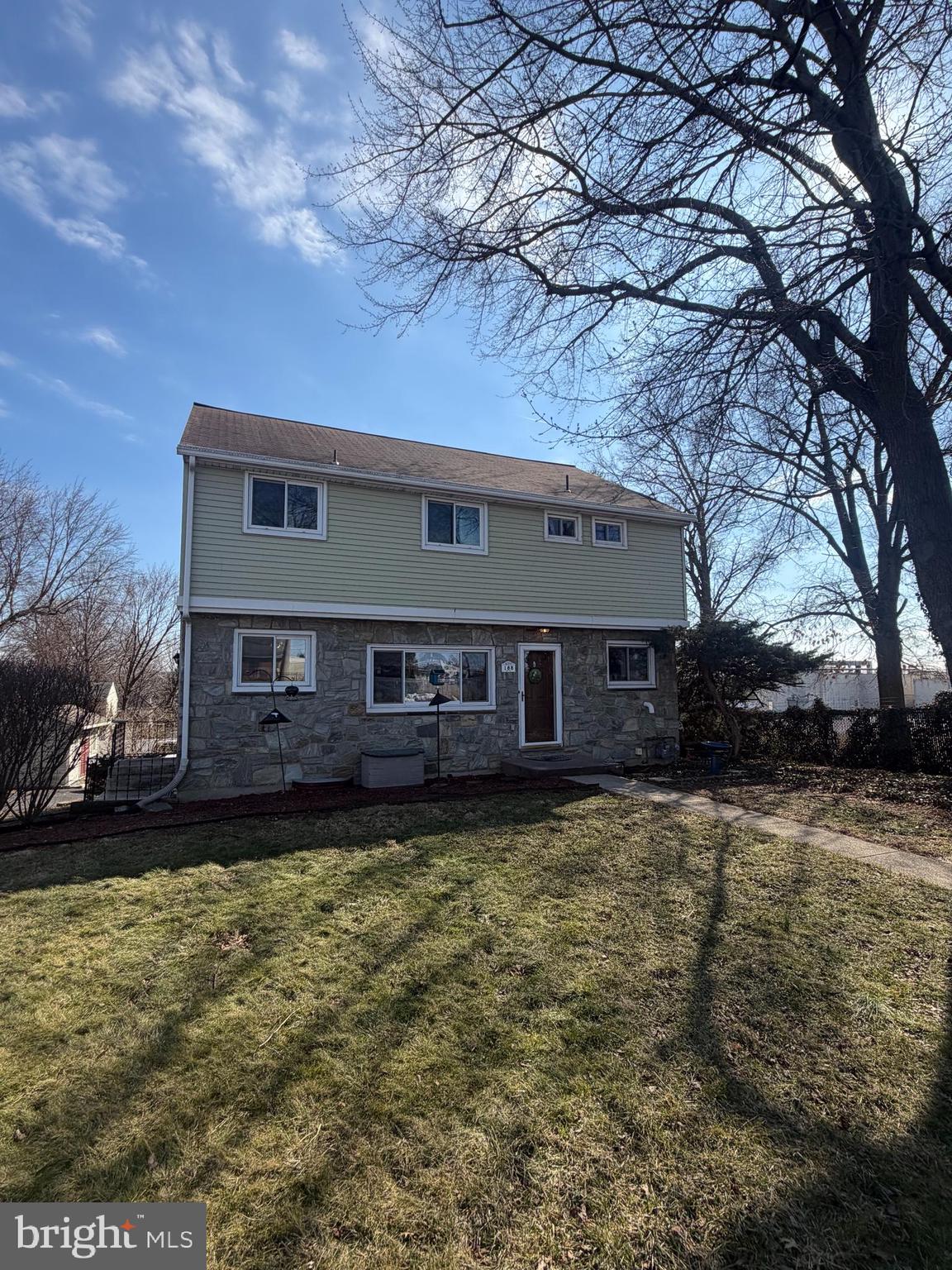 NEW HOLLAND - Residential