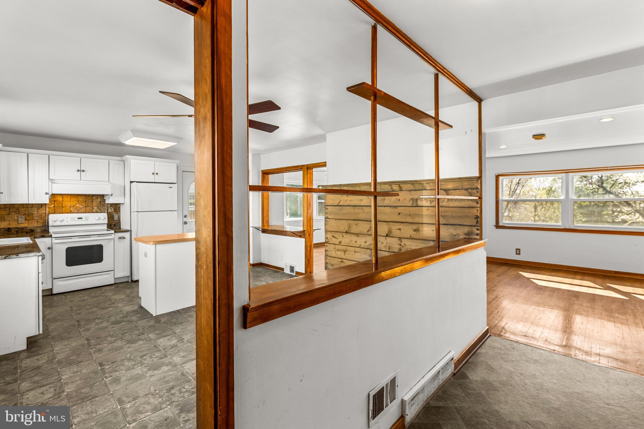 NEW HOLLAND - Residential