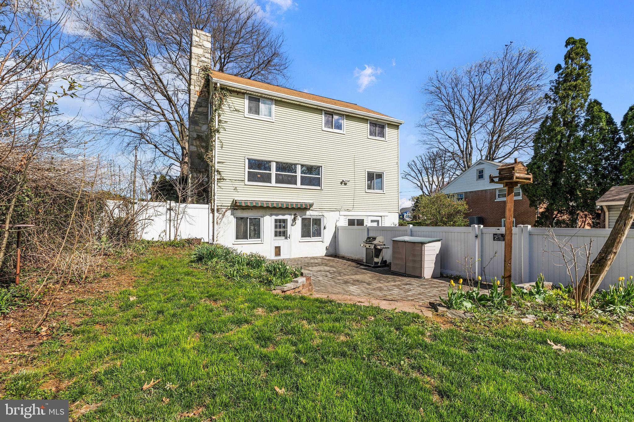 NEW HOLLAND - Residential