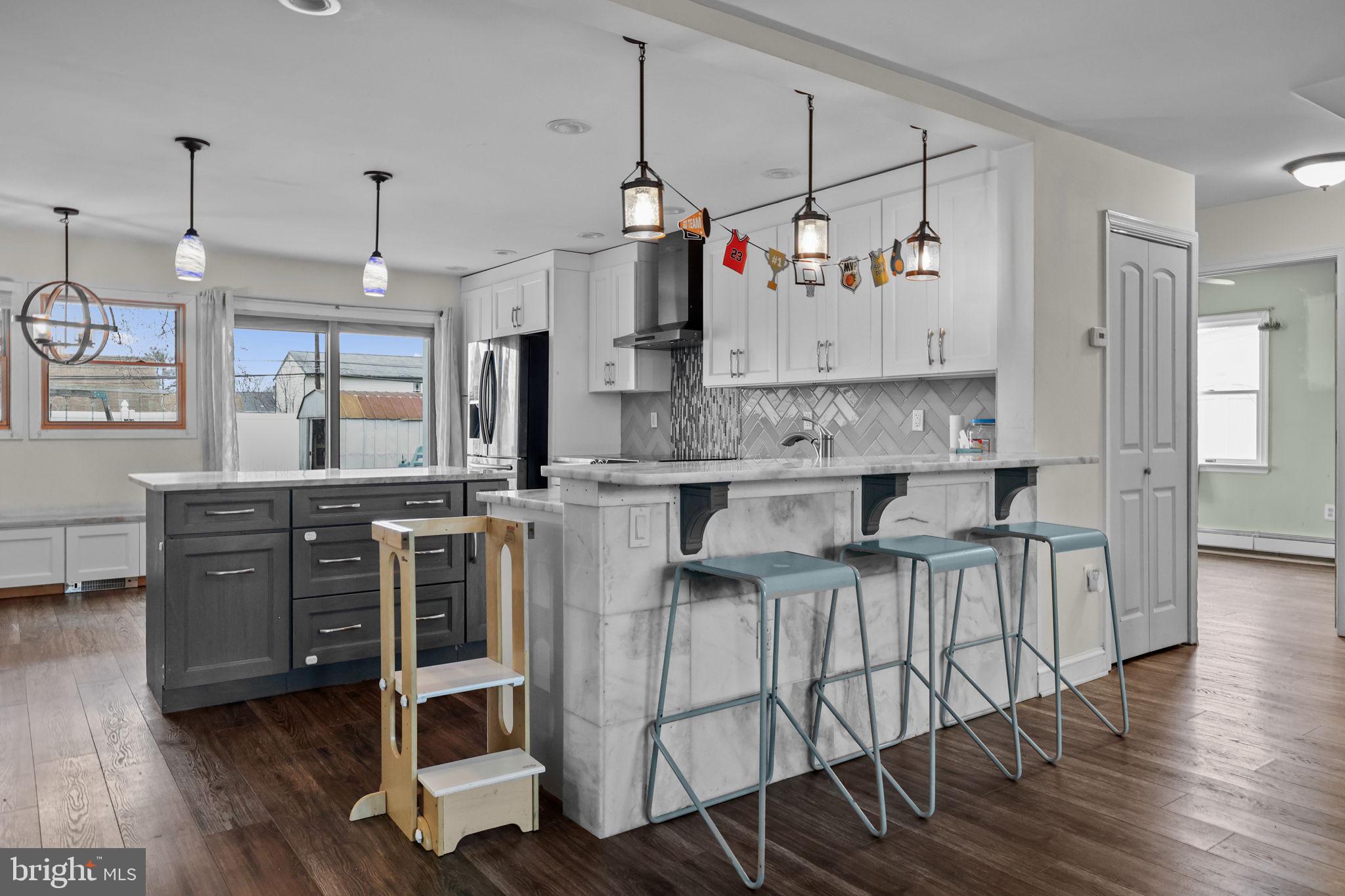 INDIAN CREEK - Residential