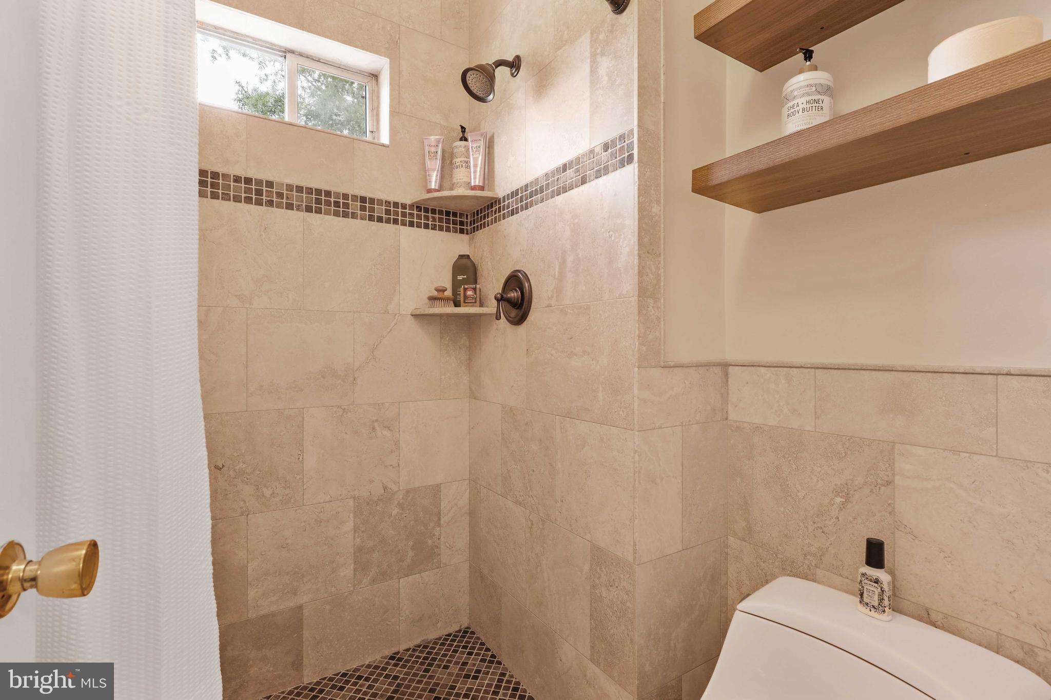 OLNEY SQUARE - Residential