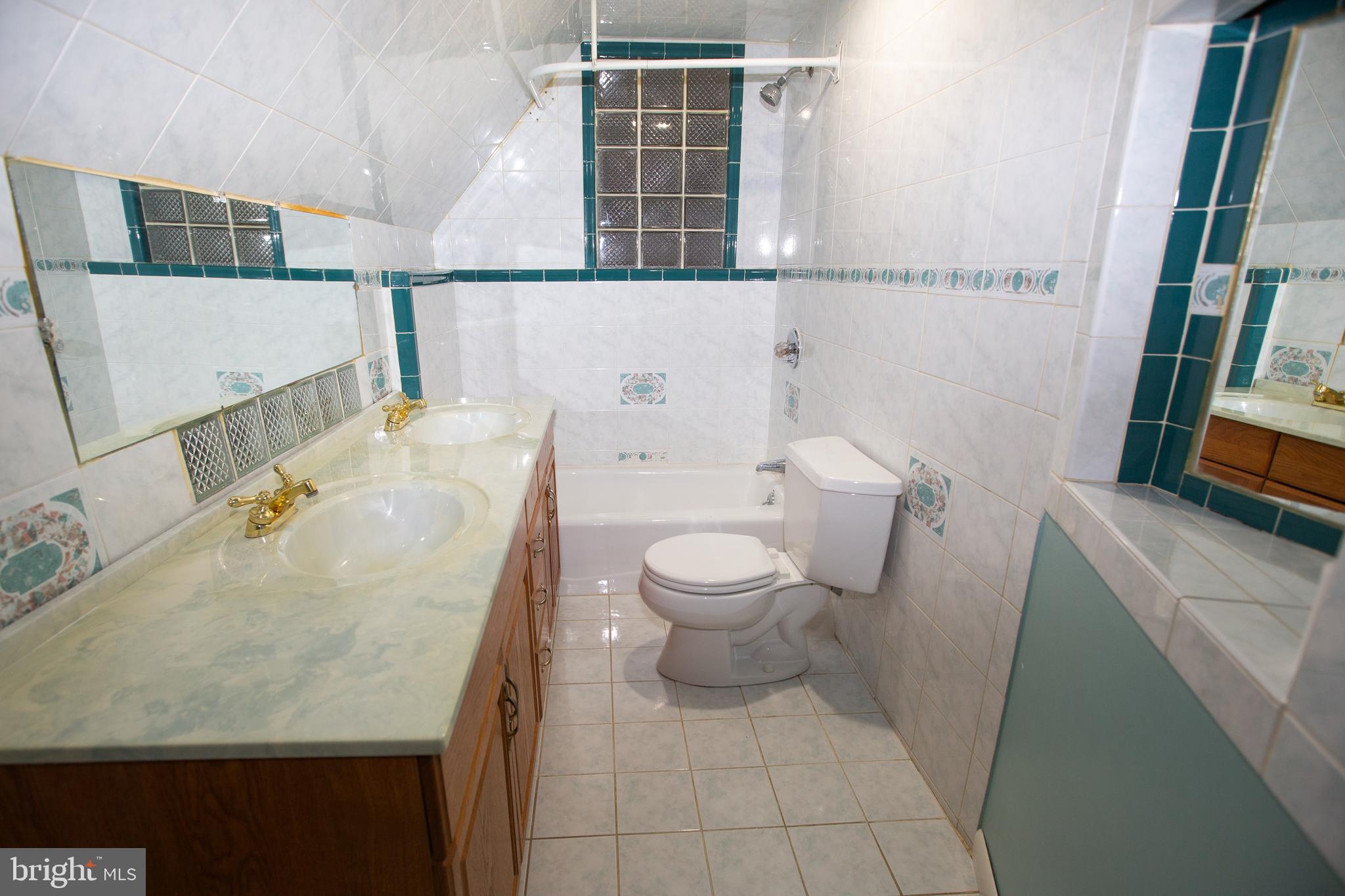 GLENSIDE - Residential