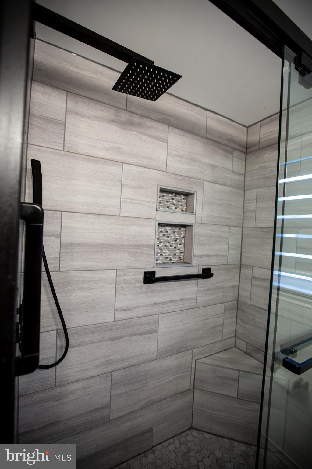 GLENSIDE - Residential