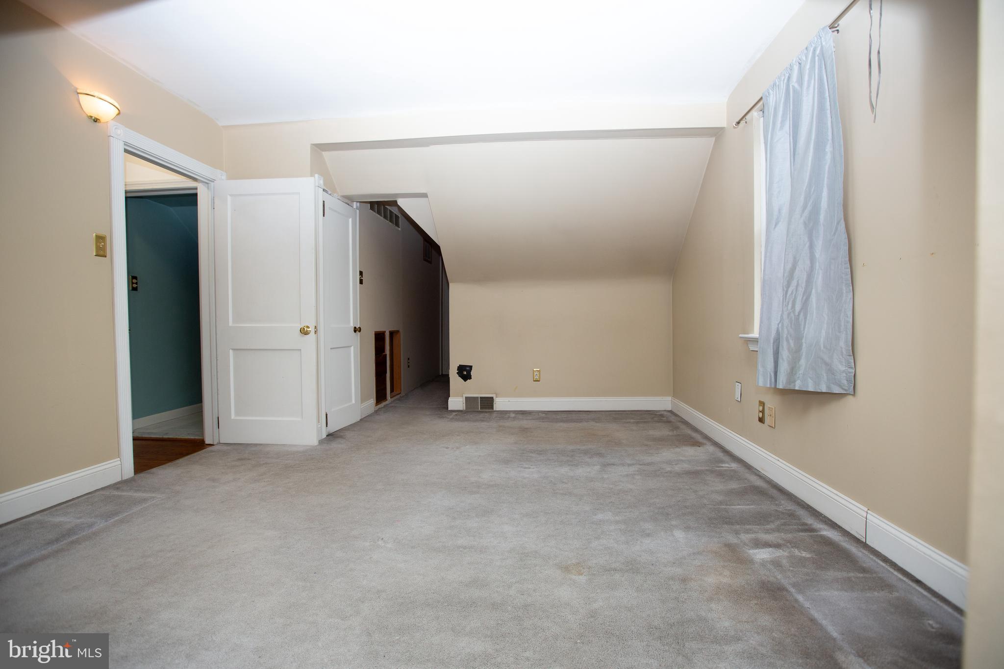 GLENSIDE - Residential