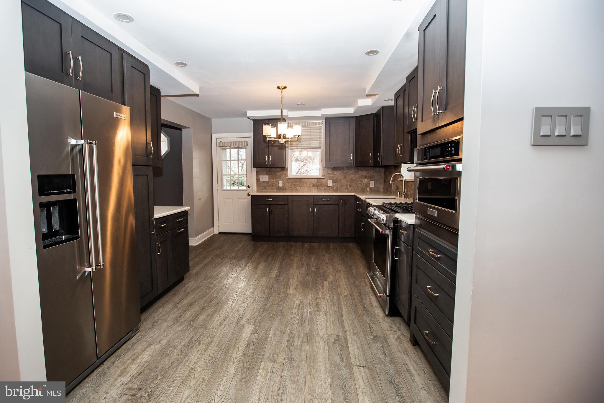 GLENSIDE - Residential