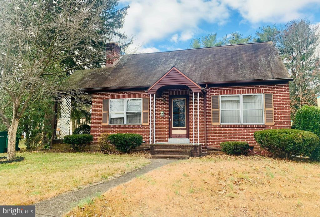 Photo of 54 Oak Avenue, CAMP HILL, PA 17011 (MLS # PACB2049004)