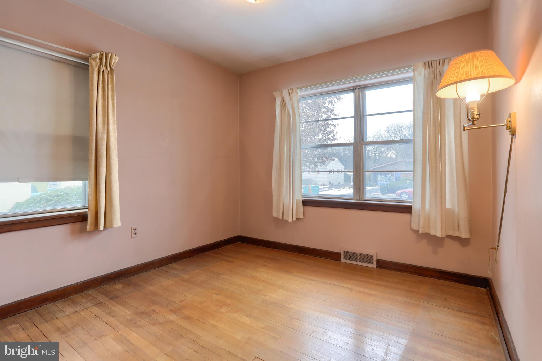 OAKWOOD PARK - Residential