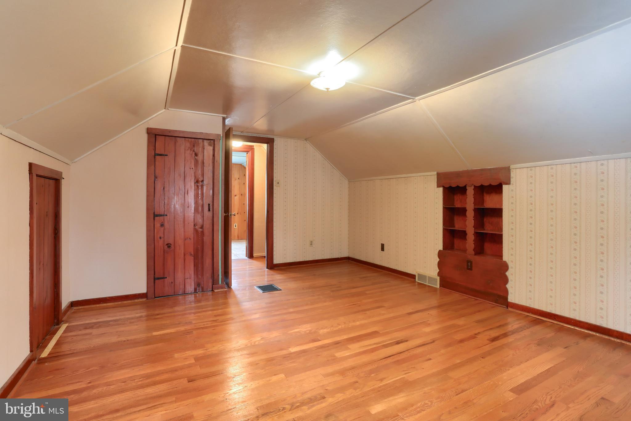 OAKWOOD PARK - Residential