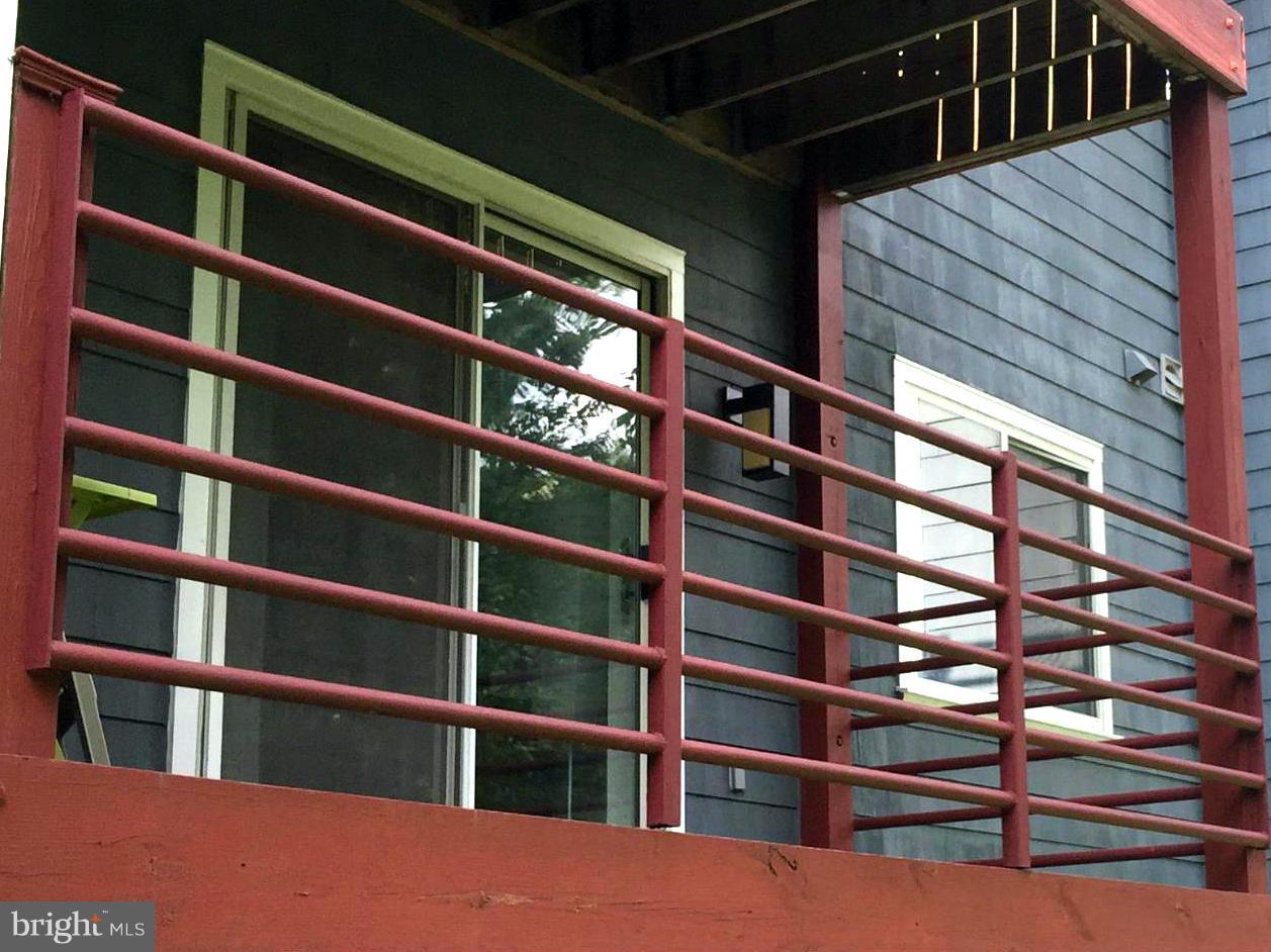 BEDFORD COMMONS - Residential Lease