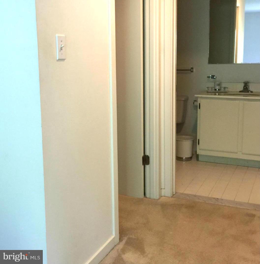 BEDFORD COMMONS - Residential Lease