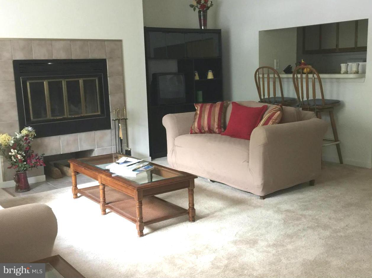 BEDFORD COMMONS - Residential Lease