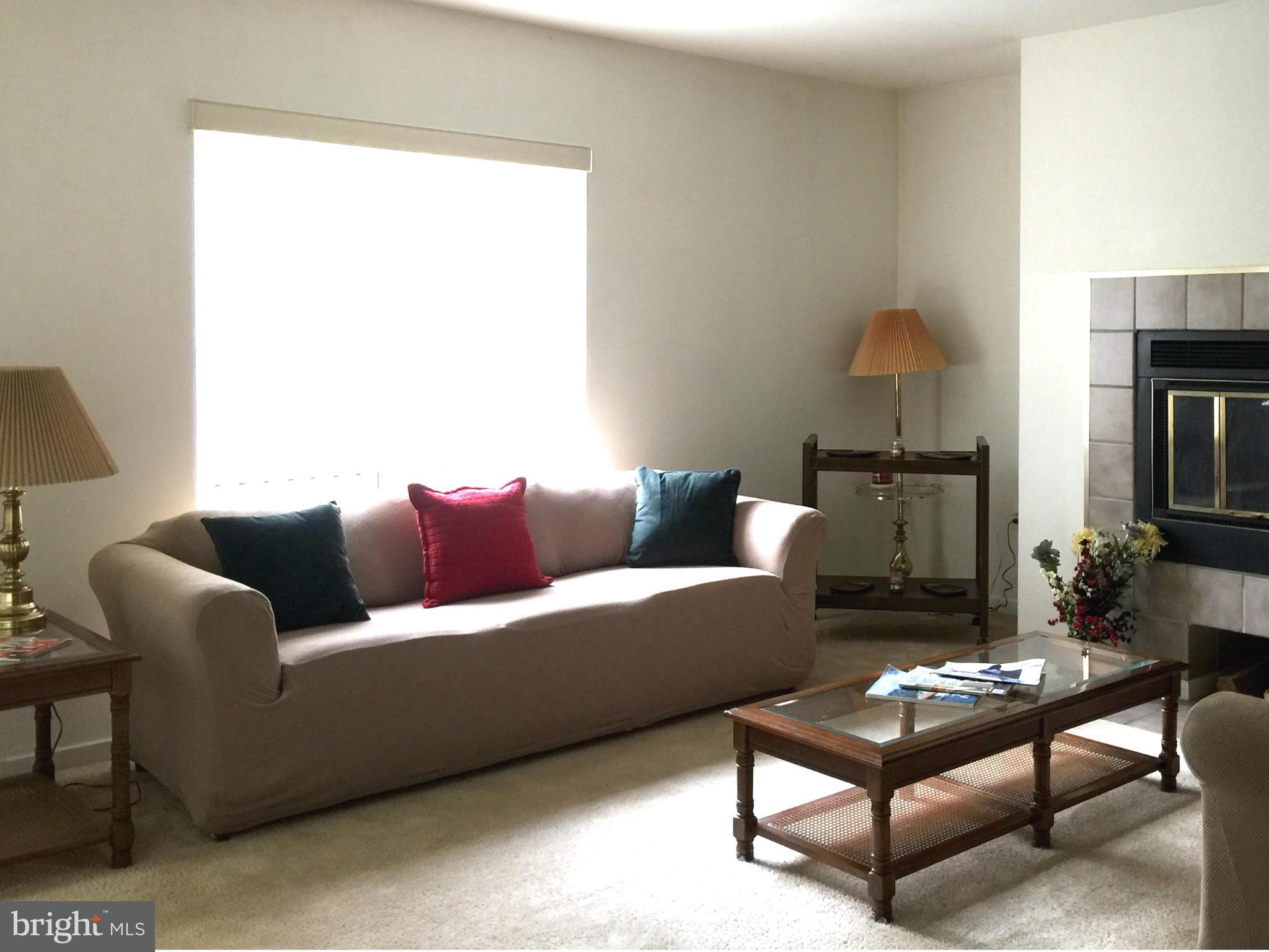 BEDFORD COMMONS - Residential Lease