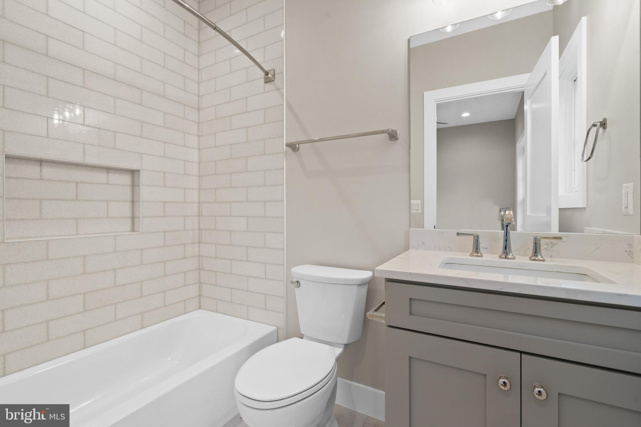 DEL RAY - Residential