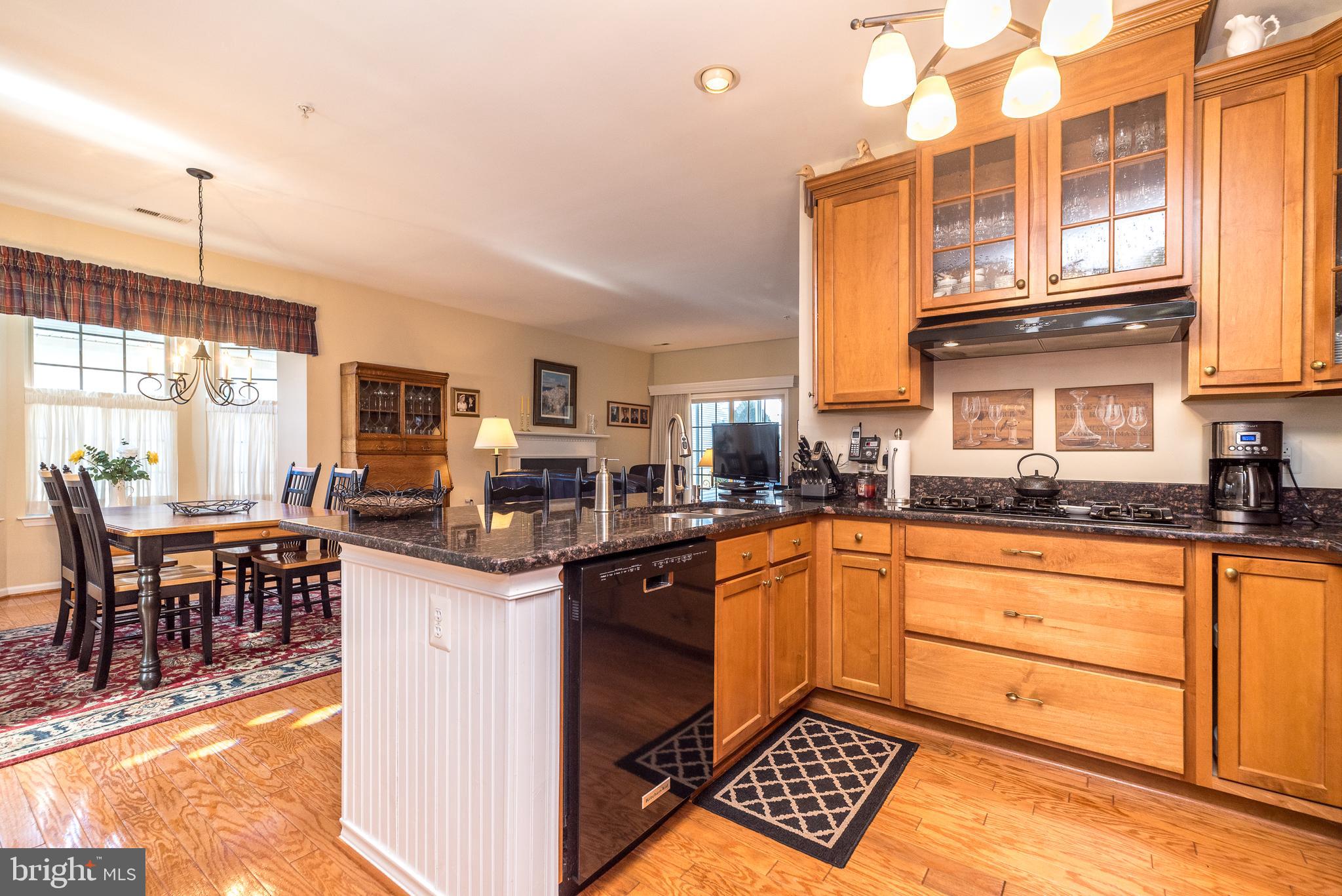 HERITAGE CR ESTS - Residential