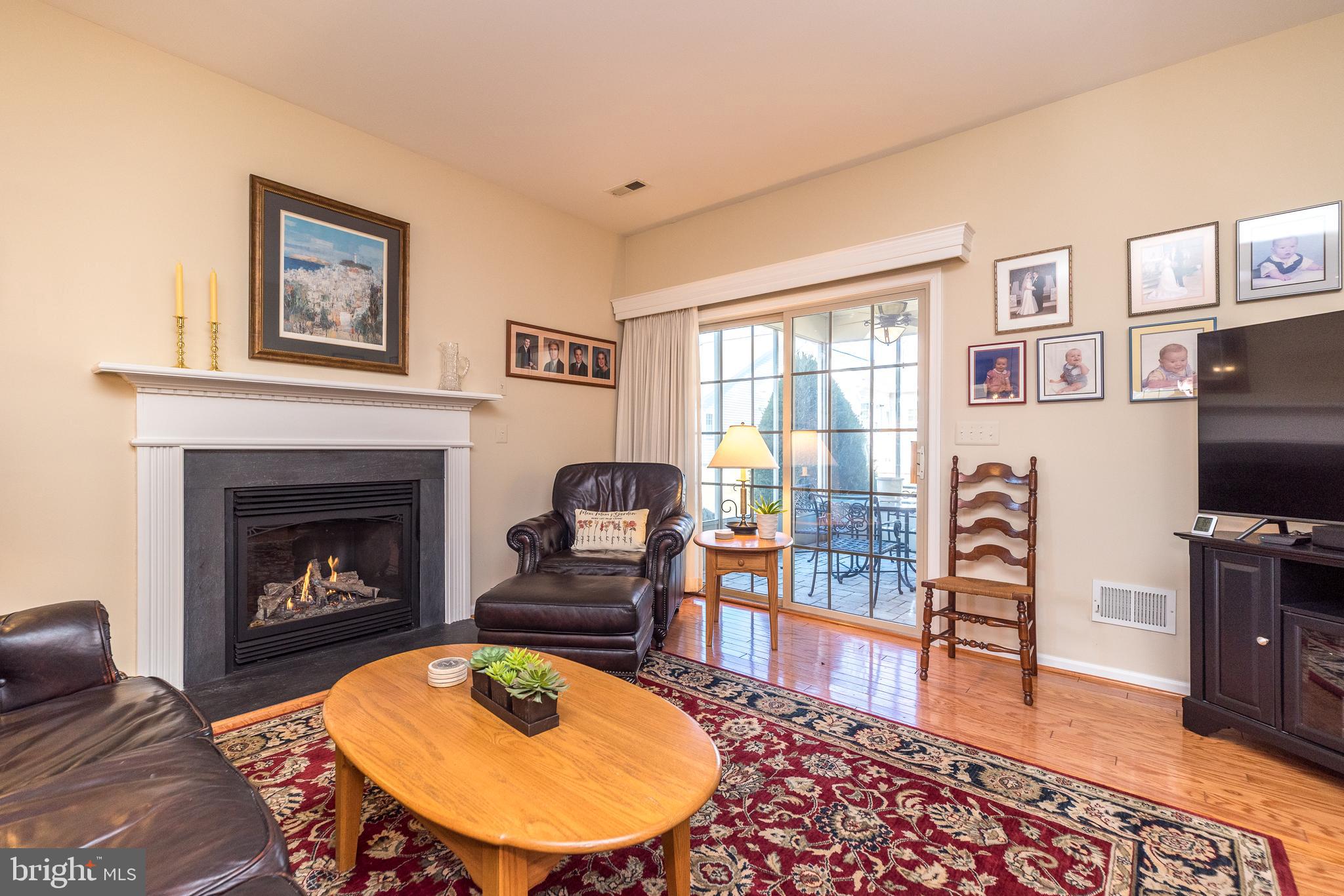 HERITAGE CR ESTS - Residential