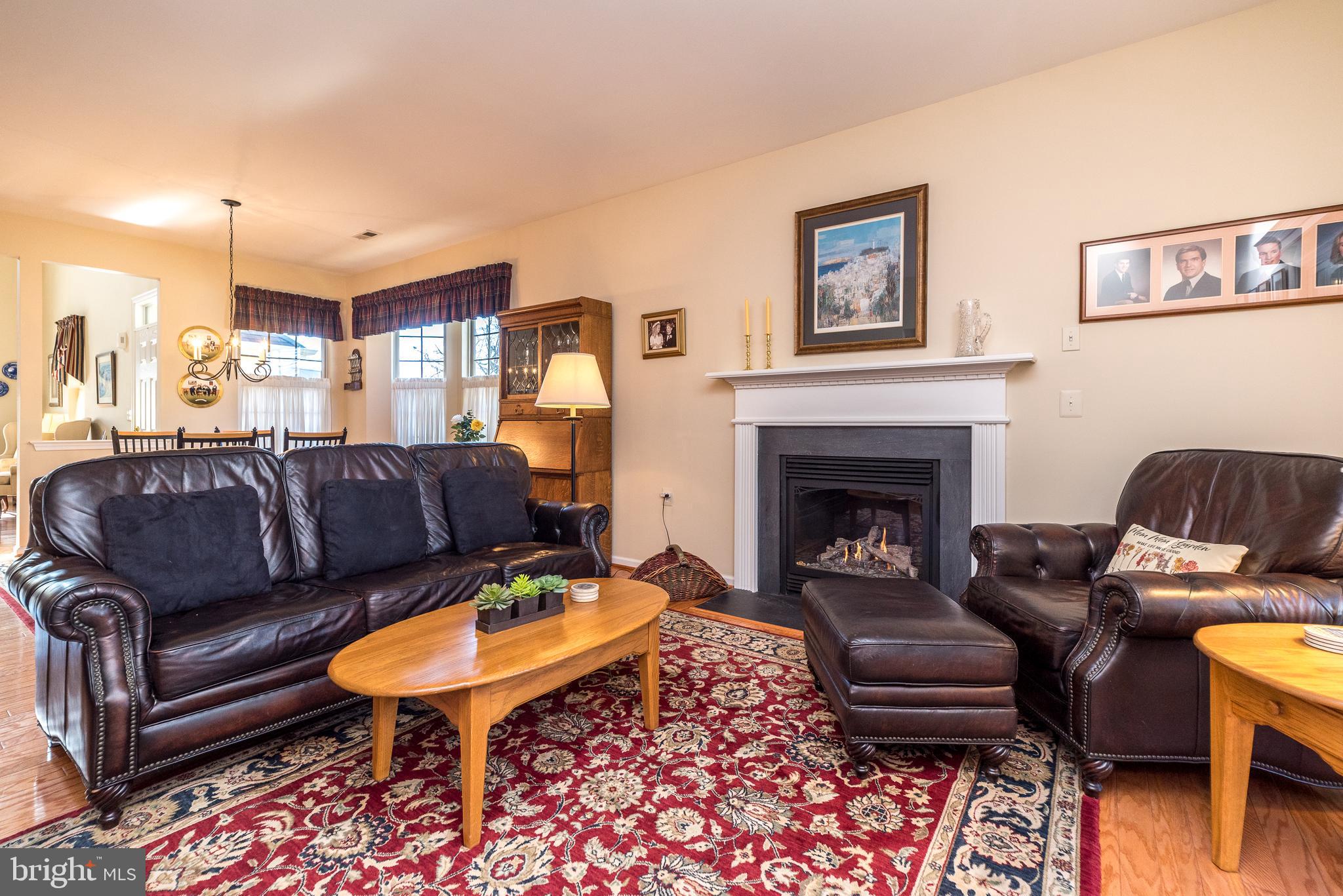 HERITAGE CR ESTS - Residential