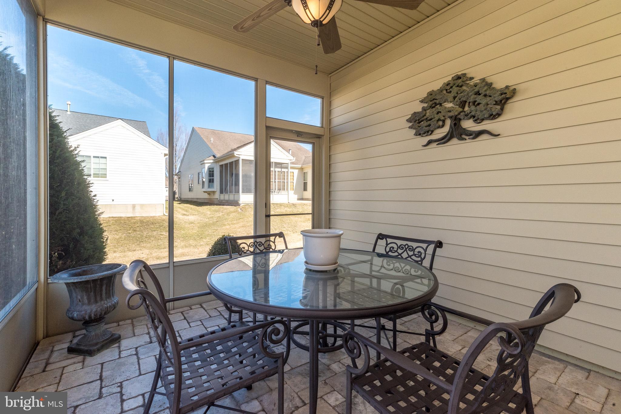 HERITAGE CR ESTS - Residential