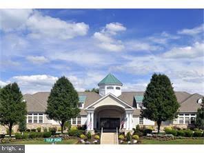 HERITAGE CR ESTS - Residential