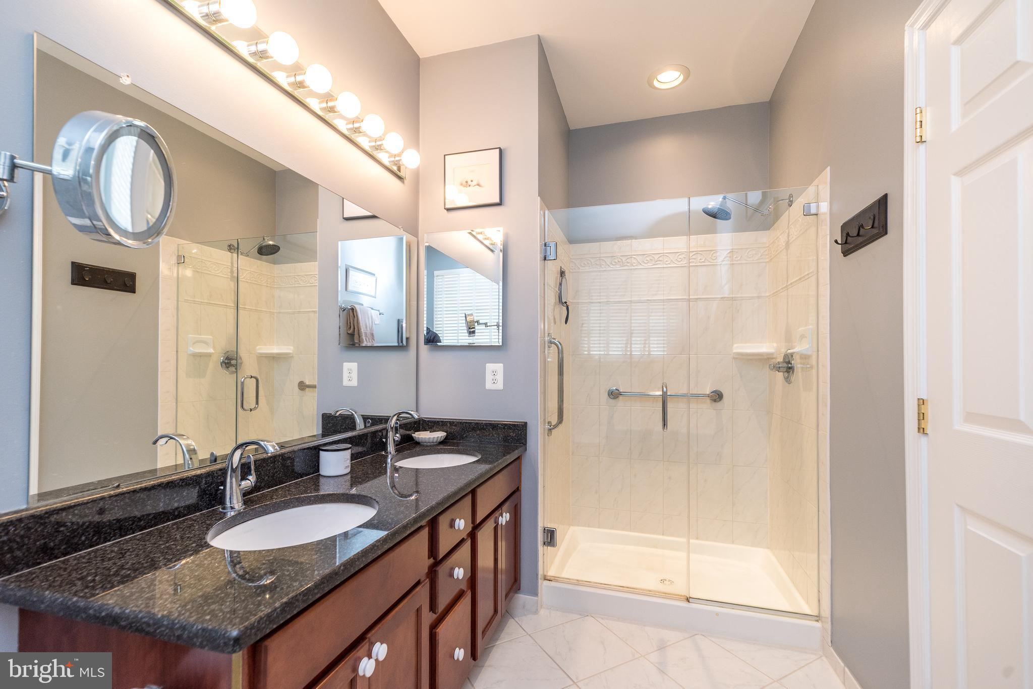 HERITAGE CR ESTS - Residential