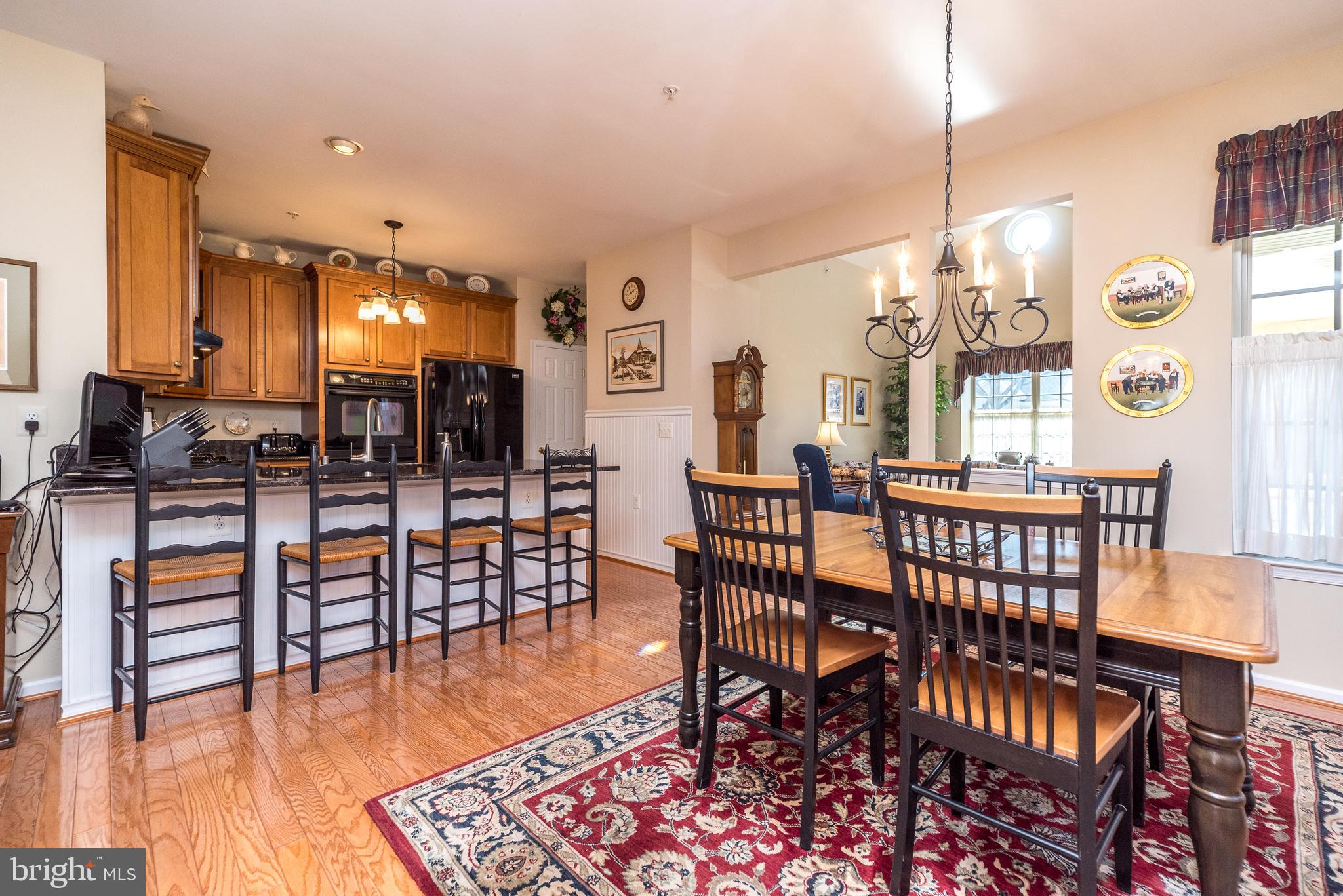 HERITAGE CR ESTS - Residential