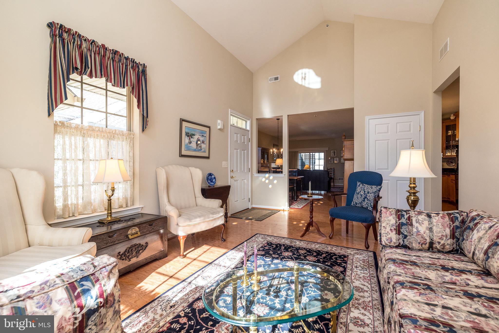 HERITAGE CR ESTS - Residential