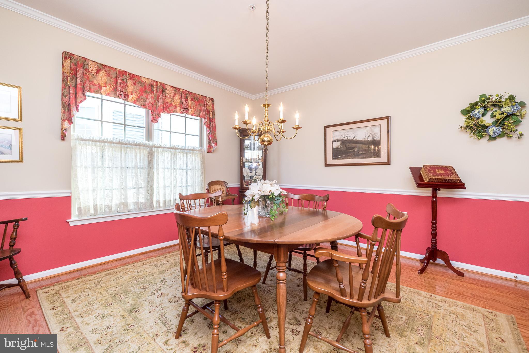 HERITAGE CR ESTS - Residential