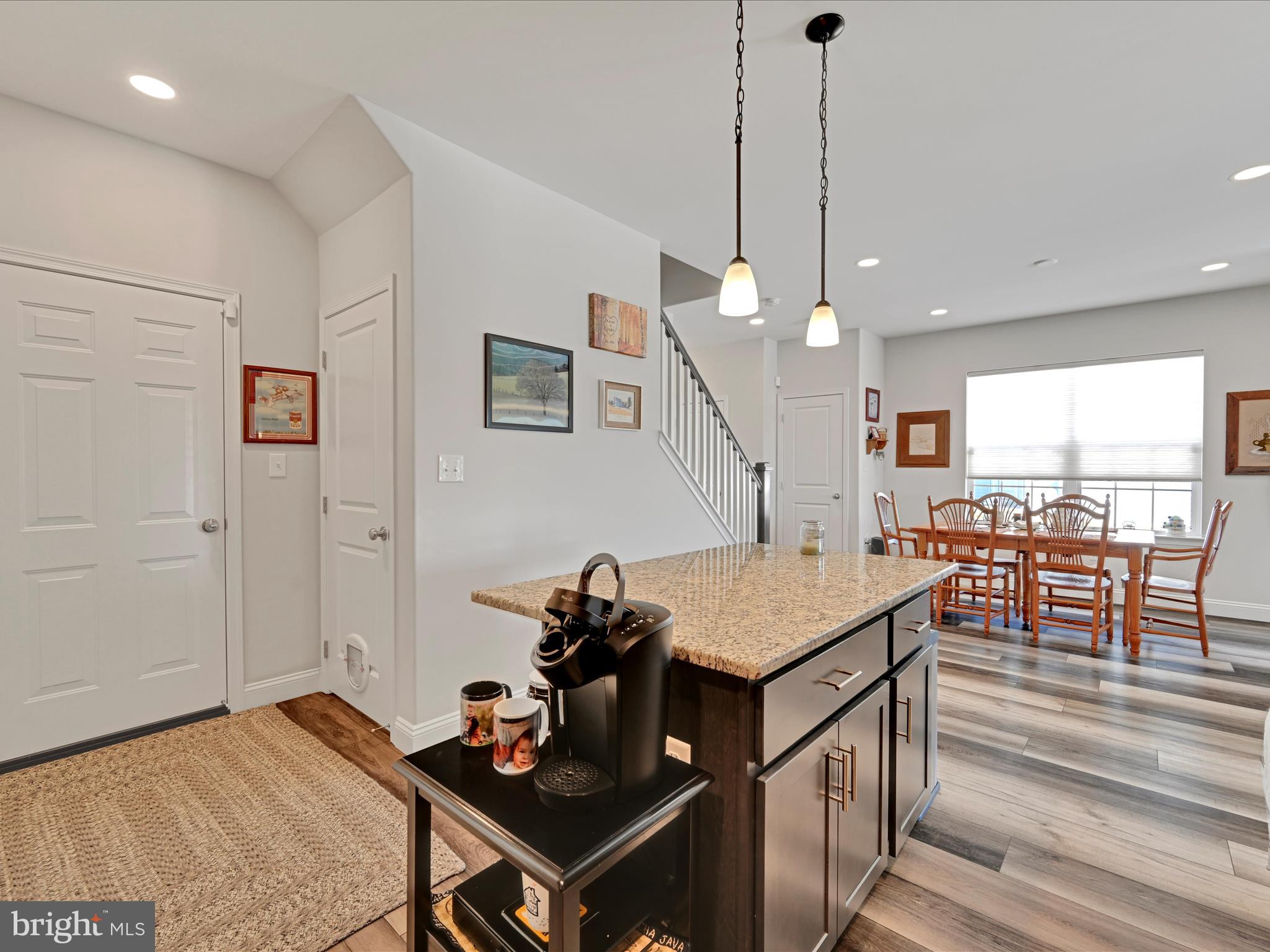 MCINTOSH FARMS - Residential