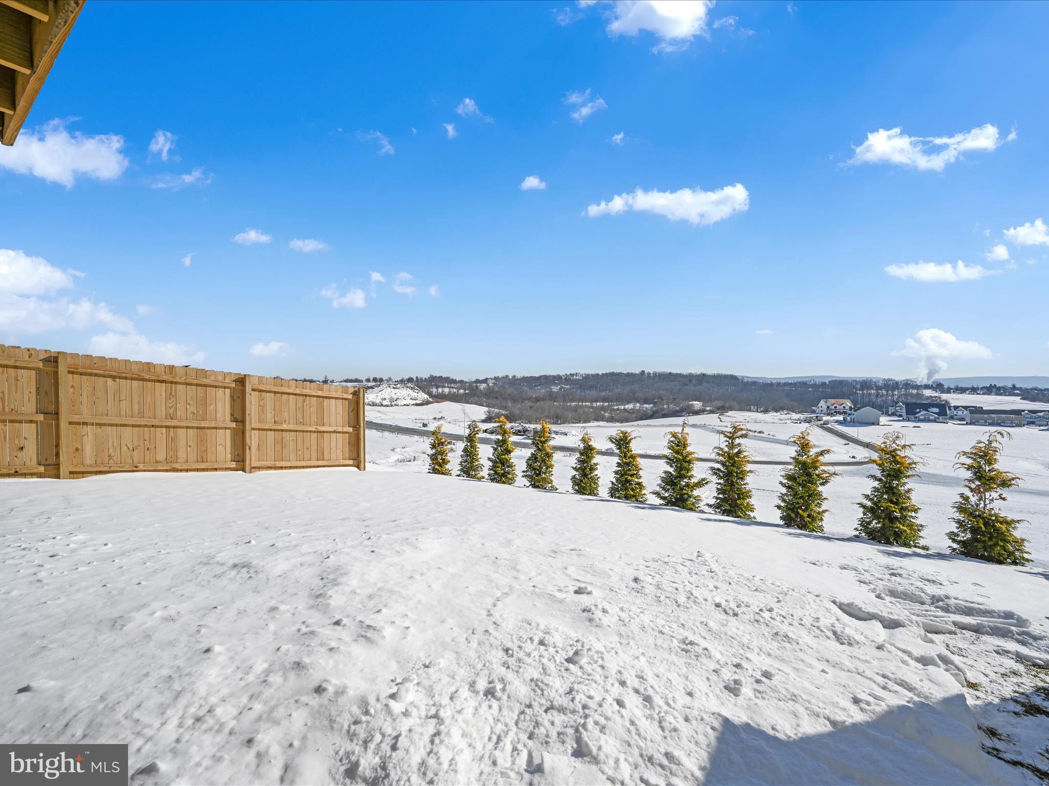 MCINTOSH FARMS - Residential