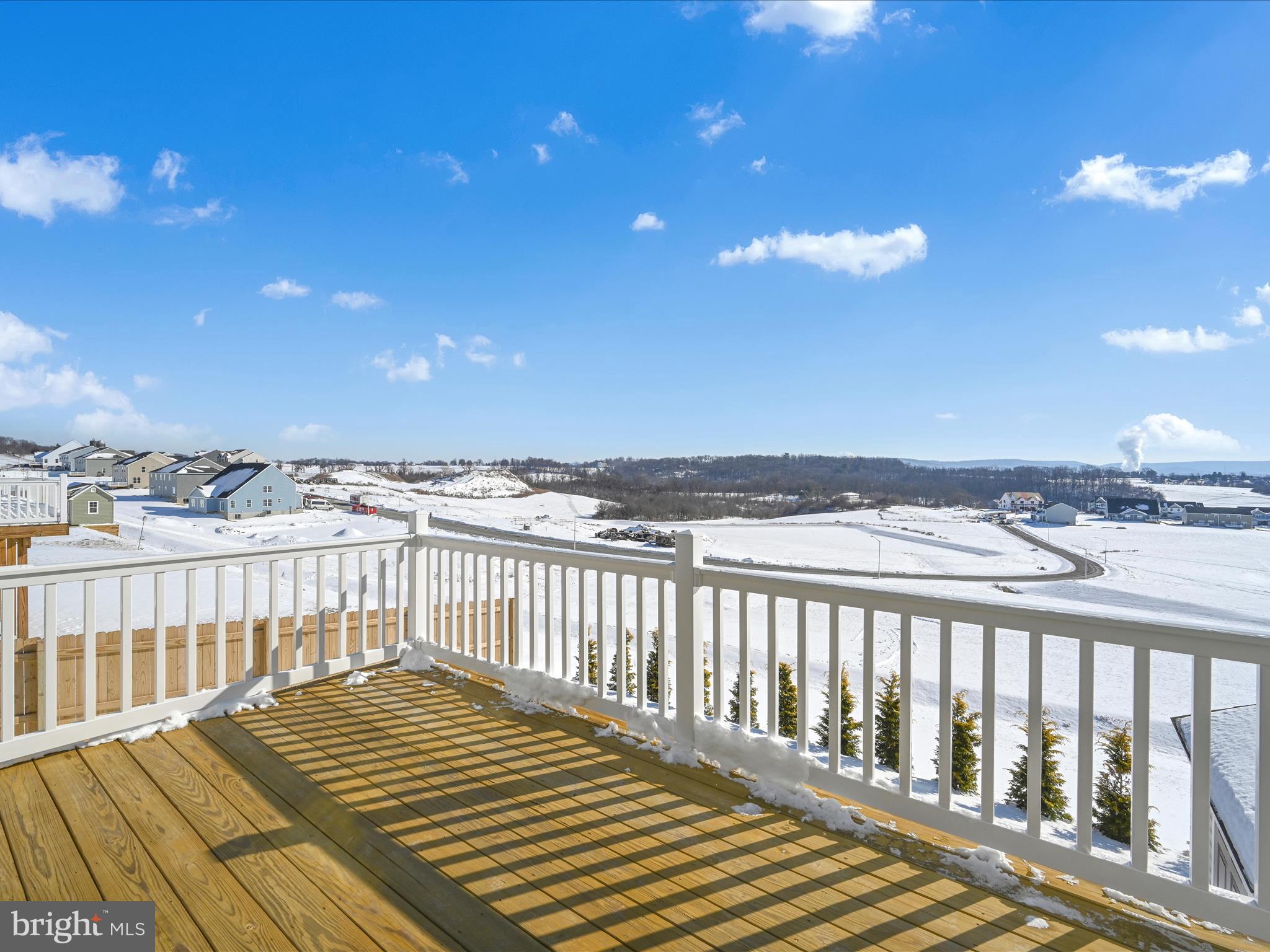 MCINTOSH FARMS - Residential