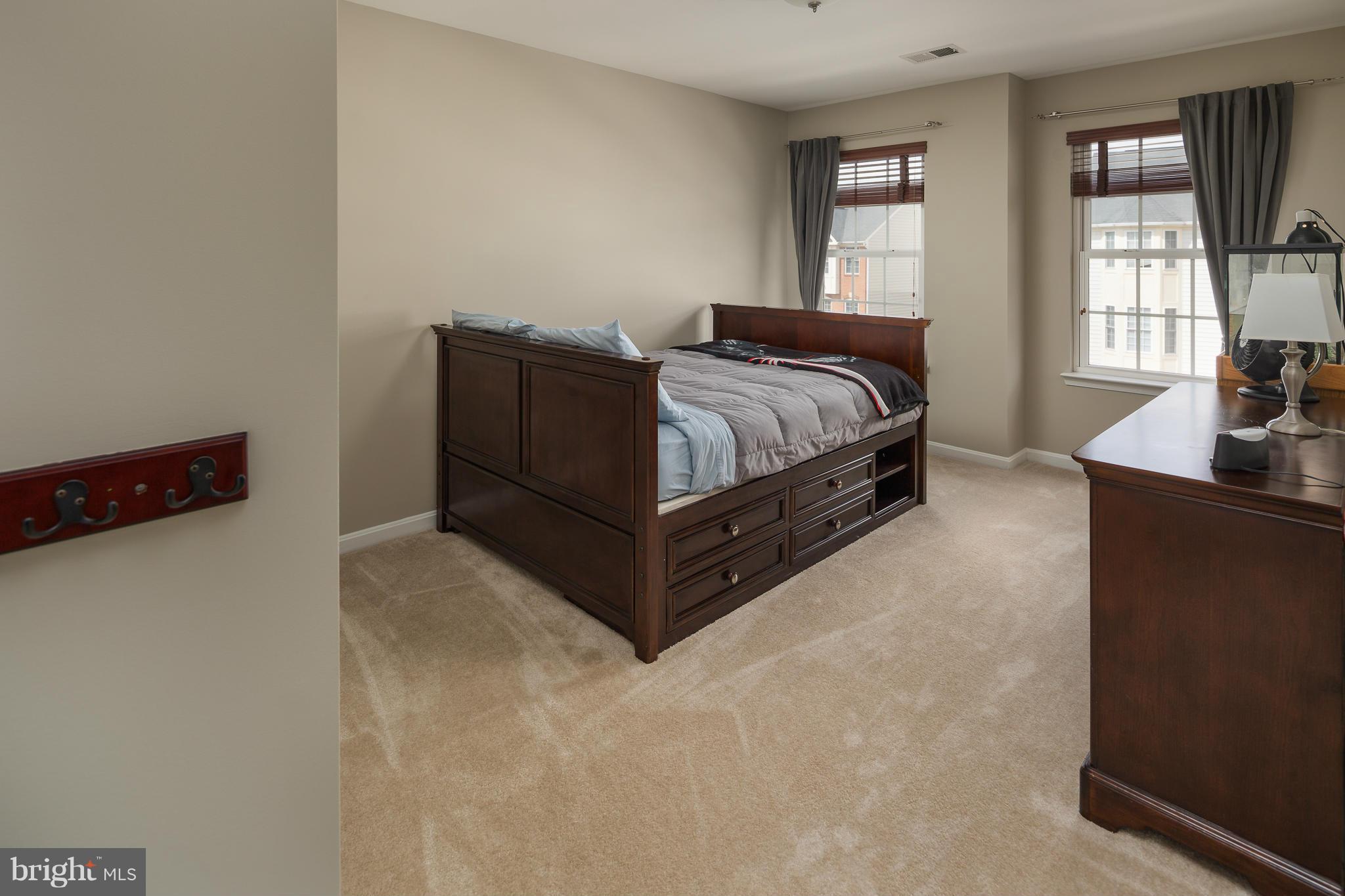 INDEPENDENCE - Residential