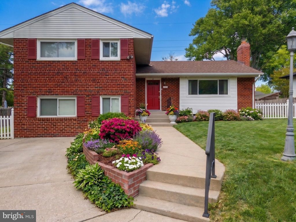 Photo of 3808 Franconia Road, ALEXANDRIA, VA 22310 (MLS # VAFX2305910)