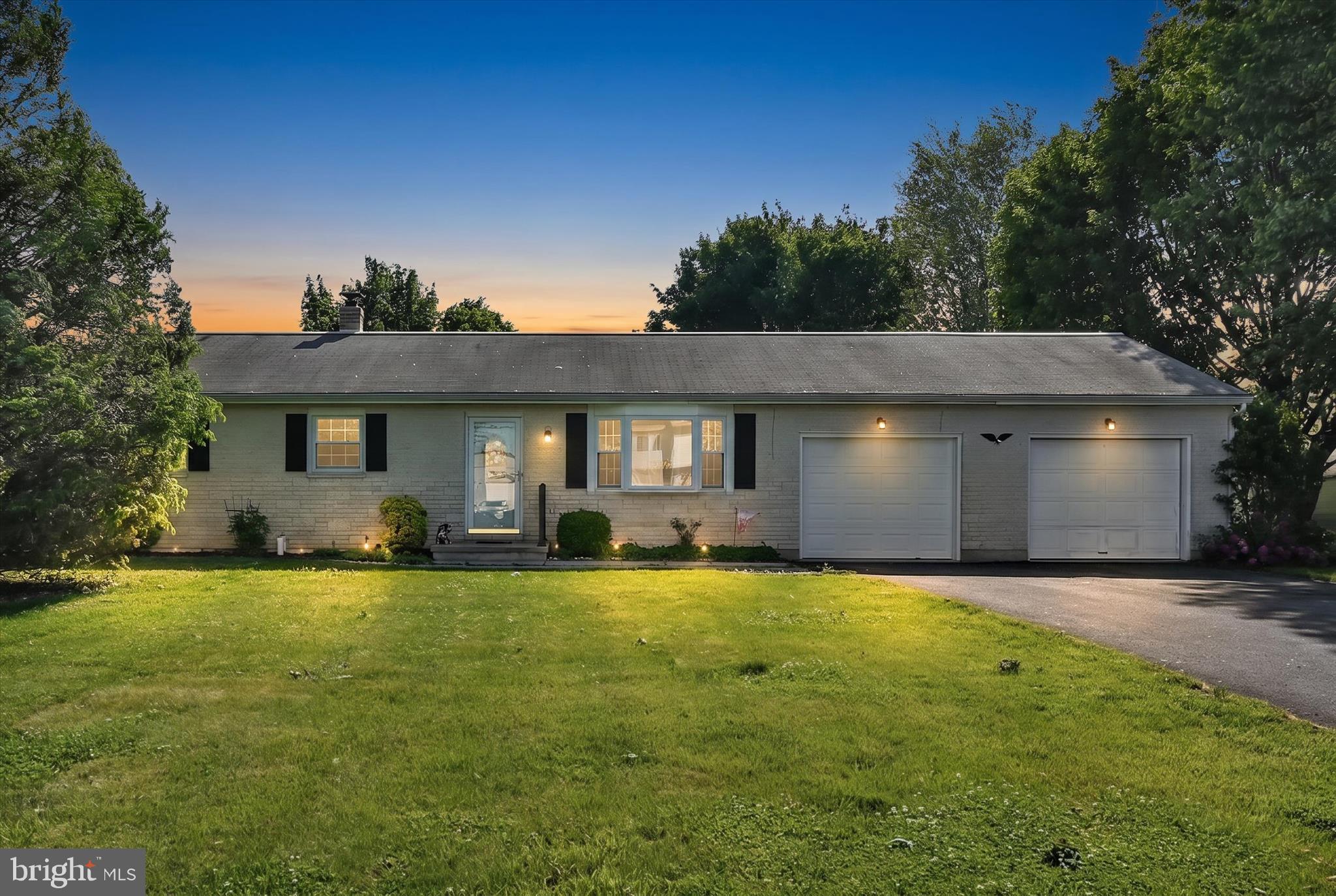 685 WEDGEWOOD DRIVE