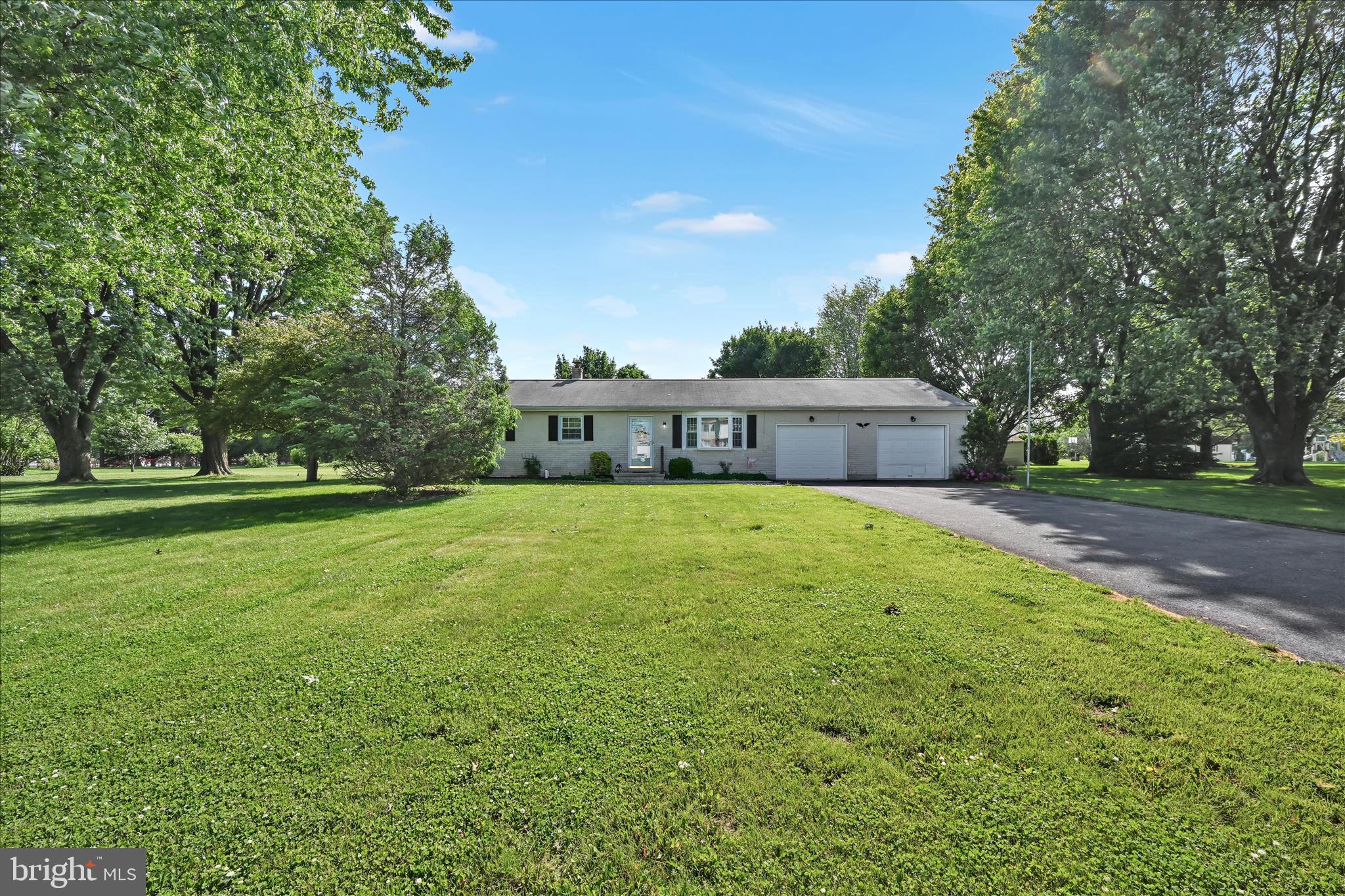 685 WEDGEWOOD DRIVE