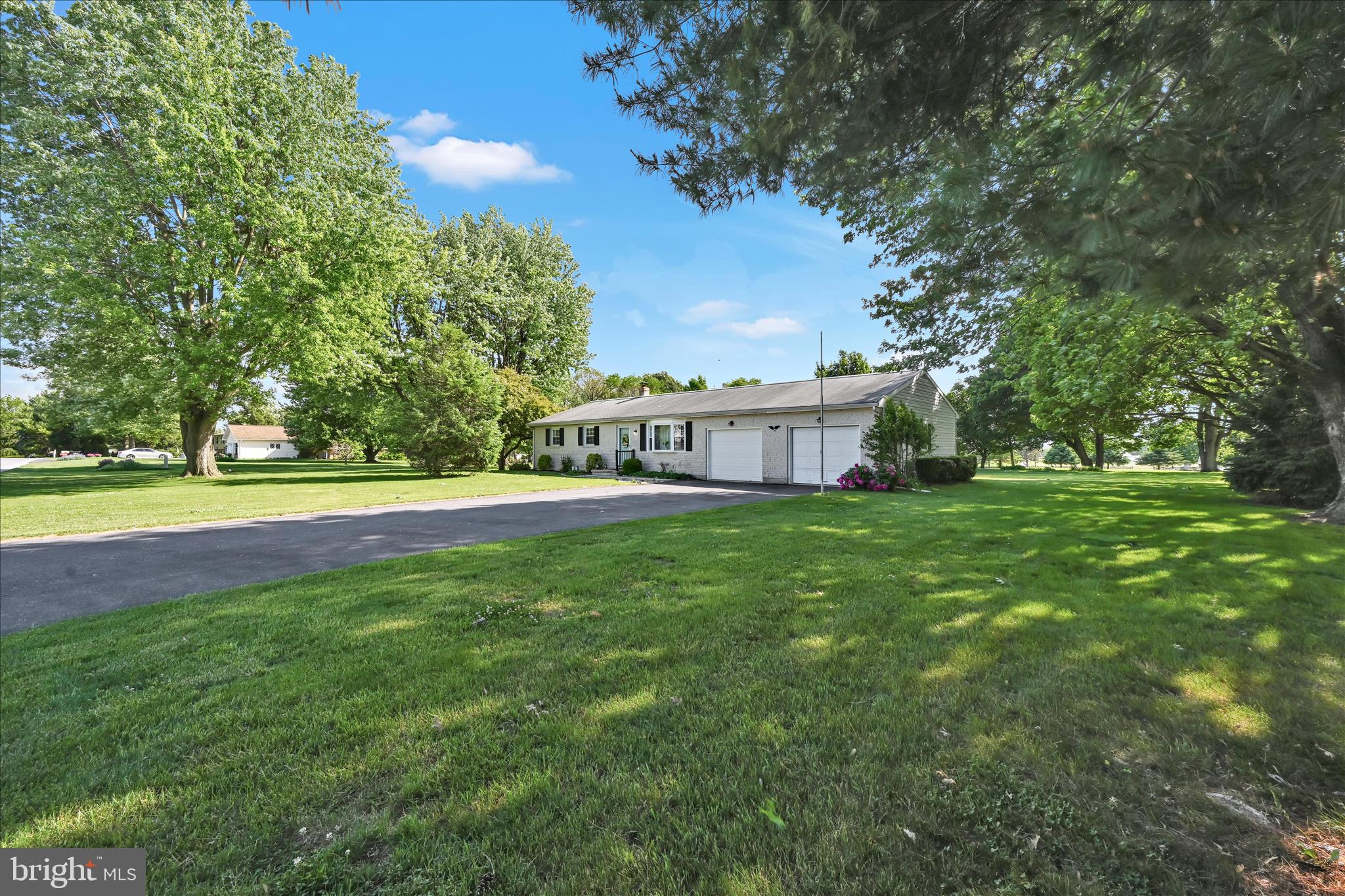 685 WEDGEWOOD DRIVE