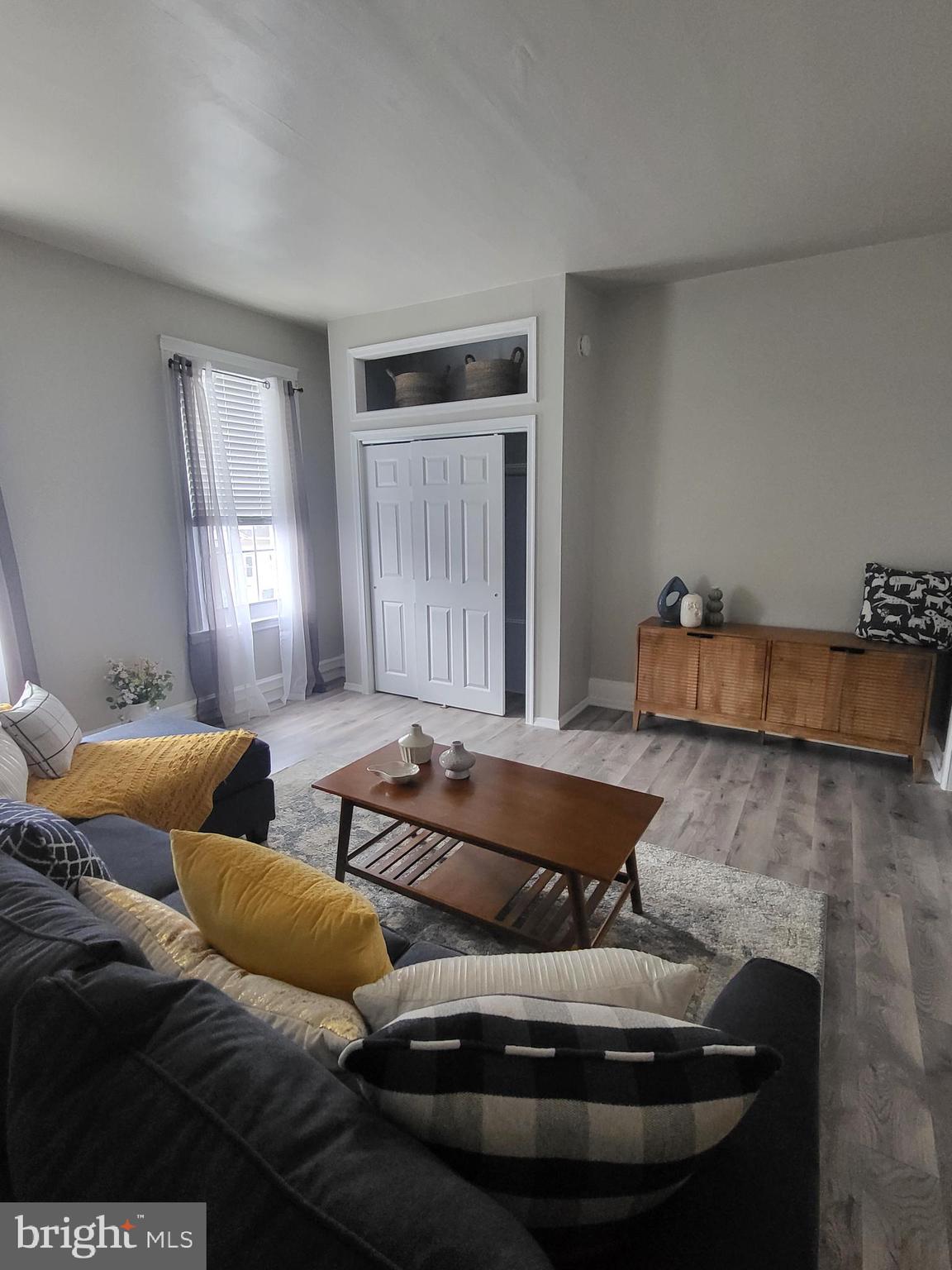 5219 CEDAR AVENUE 2ND FLOOR