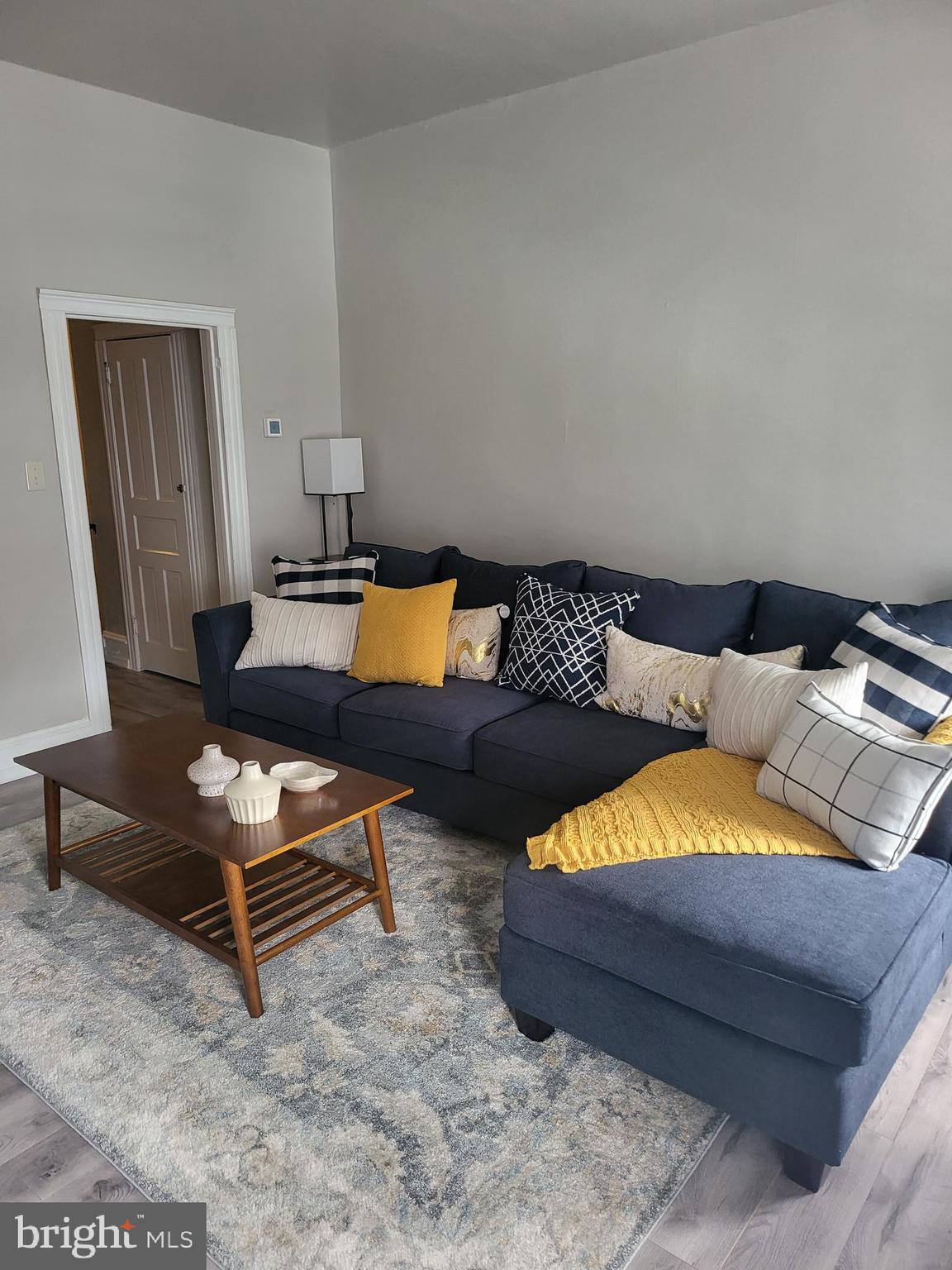 5219 CEDAR AVENUE 2ND FLOOR