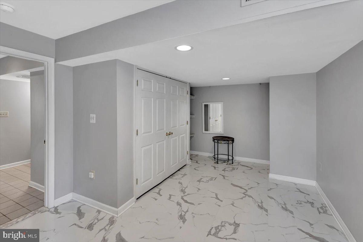 PERRY HALL - Residential