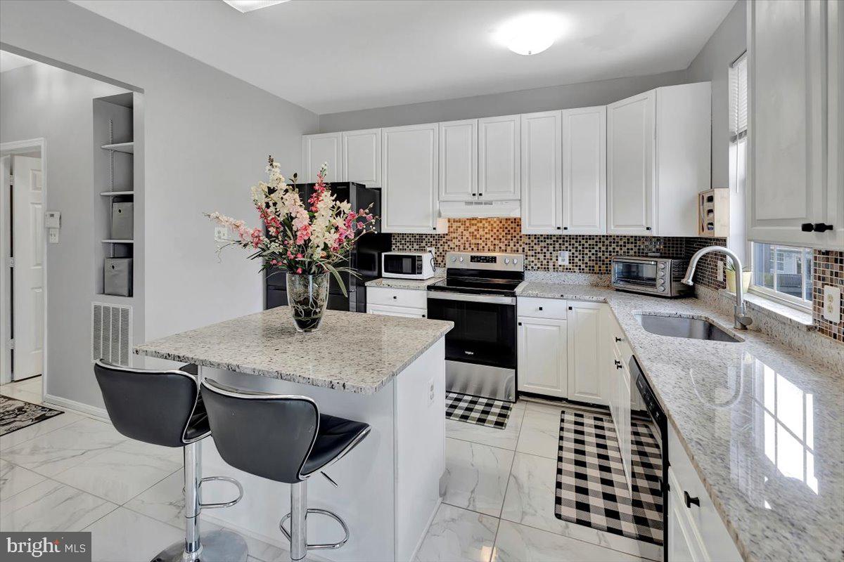 PERRY HALL - Residential