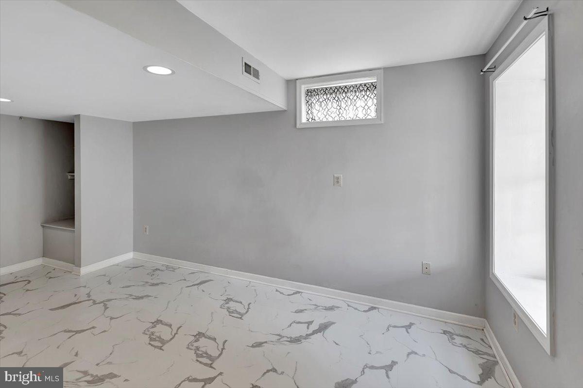 PERRY HALL - Residential