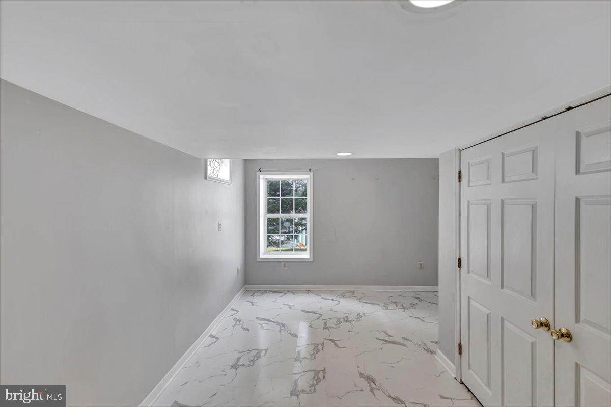 PERRY HALL - Residential