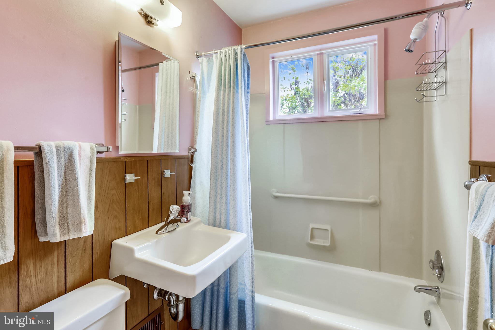 OAKVIEW - Residential