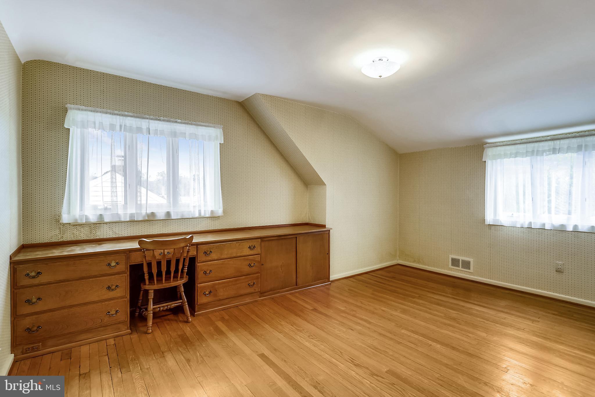 OAKVIEW - Residential