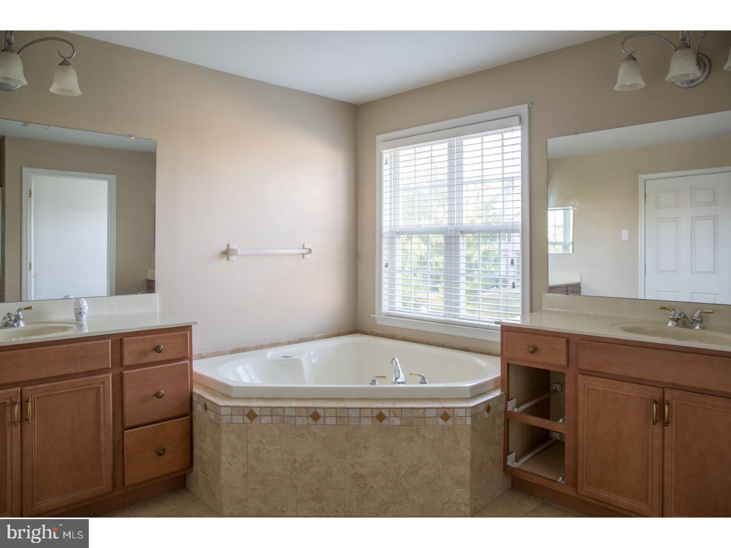 CANDLEWYCK - Residential